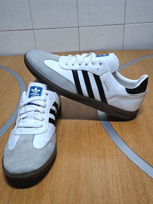 Sapatilhas Adidas Samba OG Brancas / Pretas, Como Novas (Tamanho 43)