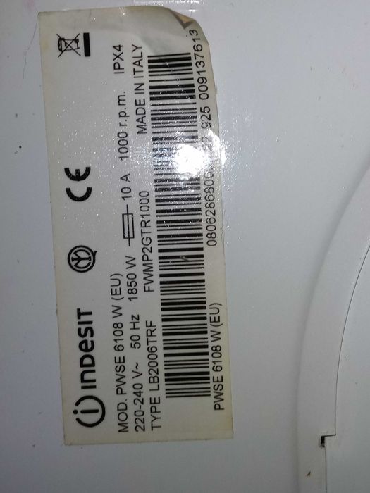Стиральная машина INDESIT PWSE 6108 W по запчастям.