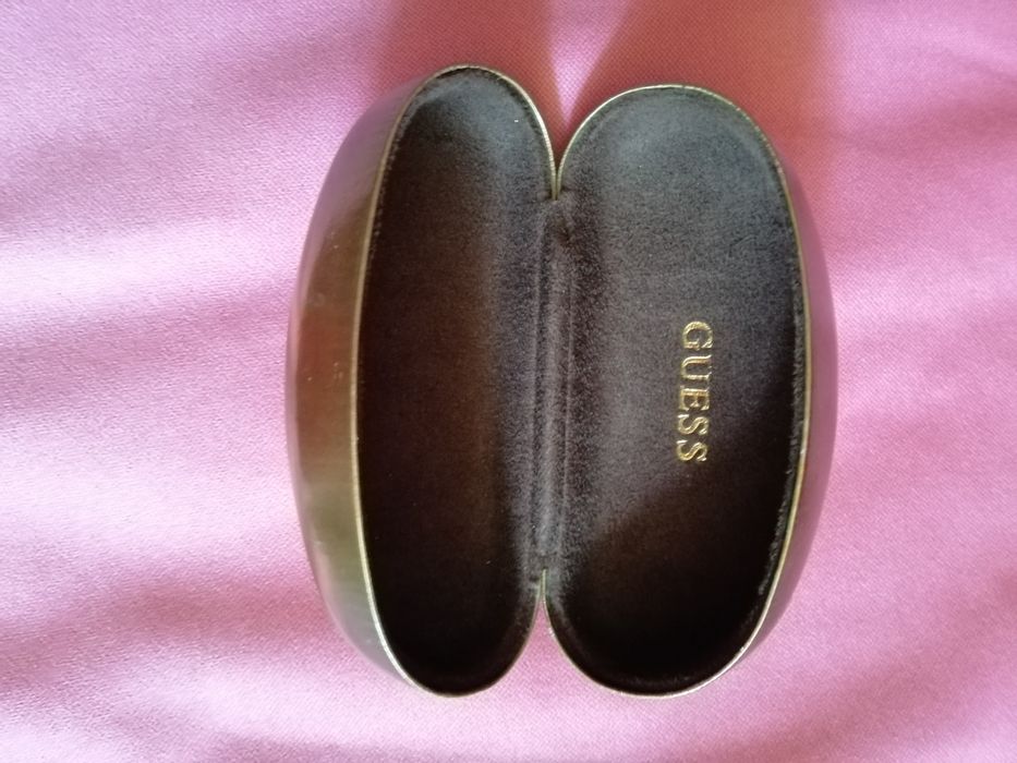 Футляр для окулярів Guess