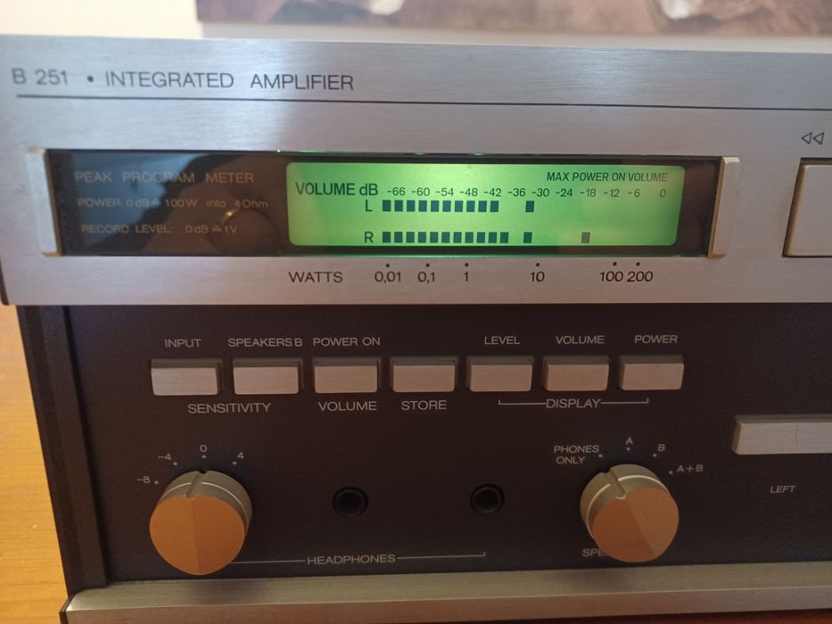 Amplificador Integrado Revox B251 c/ Comando