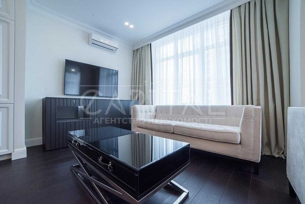 Аренда квартиры Новопечерские Липки, 4 к,  Андрея Верхогляда,15