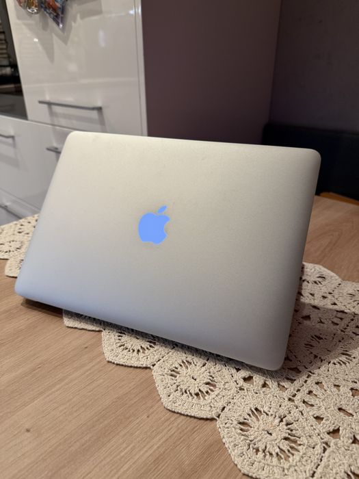 Macbook Air 13” 2017 - 311 cykli