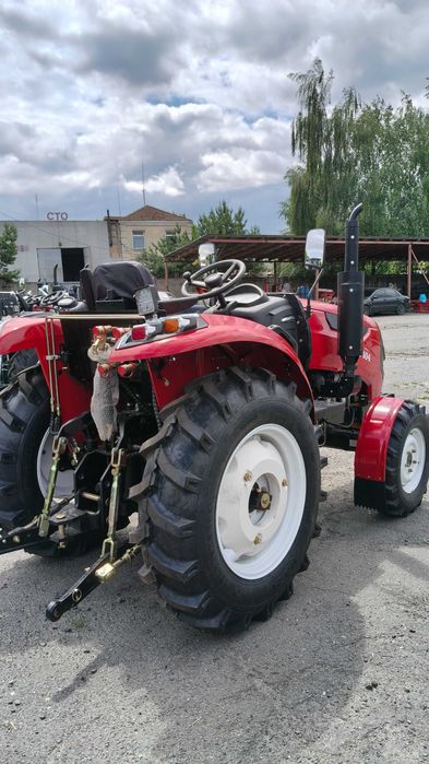 Трактор Сінтай XINGTAI XT-404R реверс рівна підлога примусова навіска