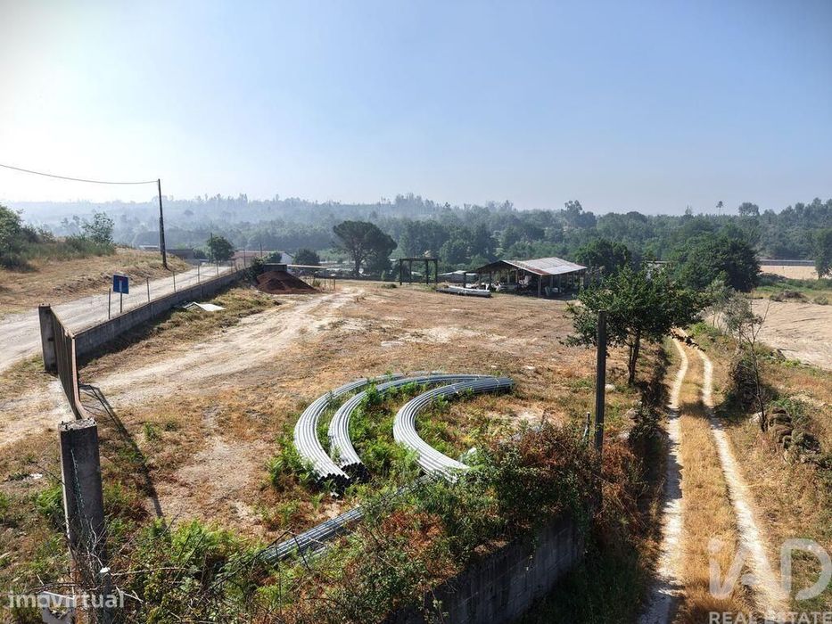 Hangar em Mangualde, Mesquitela e Cunha Alta de 320,00 m2