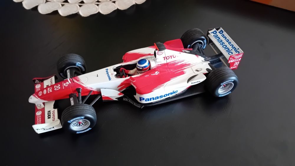 Toyota TF102 Escala 1:18