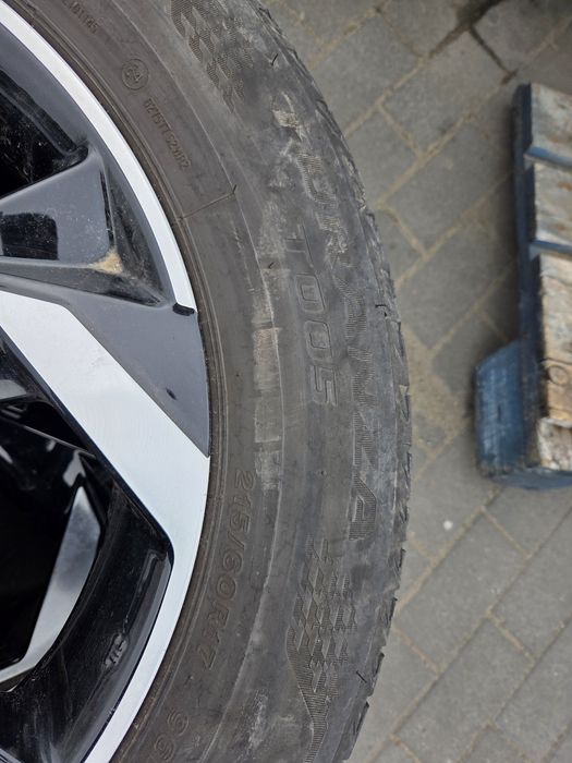 Alufelga 6PD1A z oponami 17 Nissan Juke II