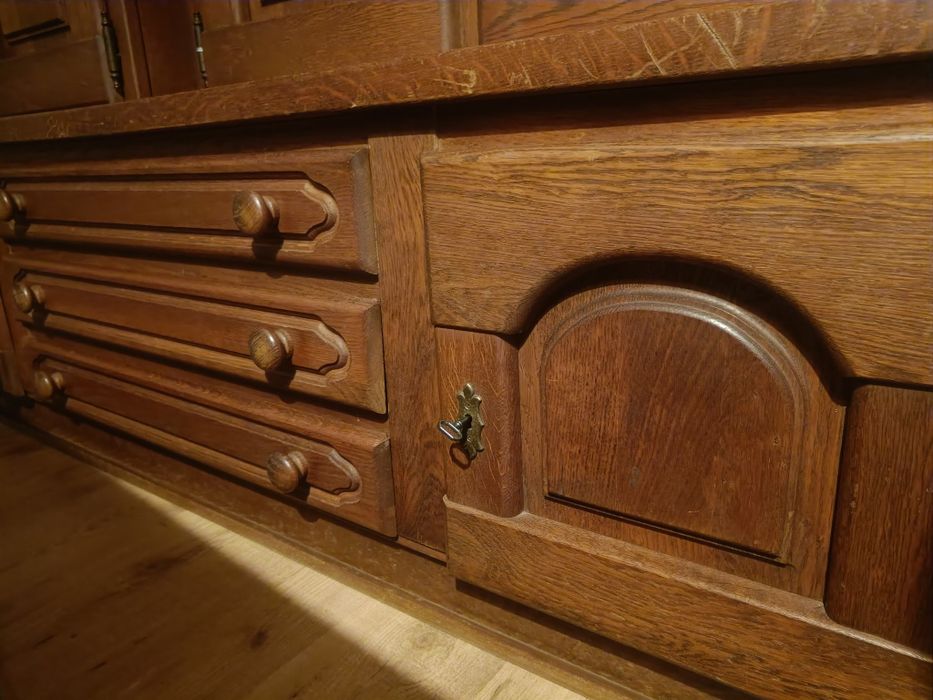 Móvel de sala em madeira holandesa