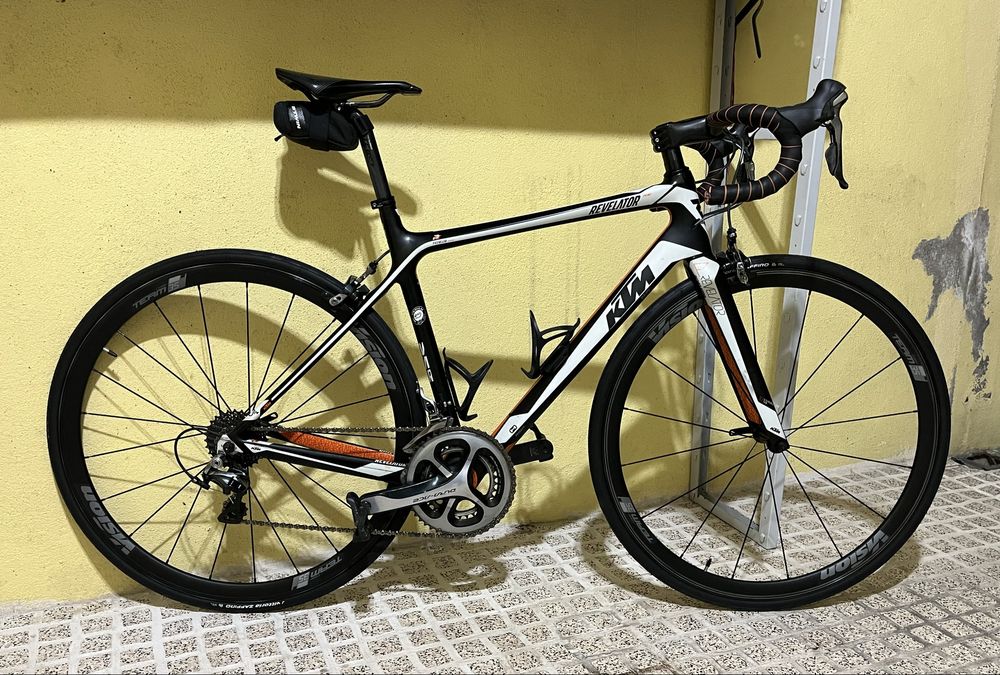 KTM Revelator Prime. Carbono.