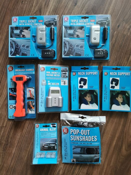 Podwójne gniazdo, młotek awaryjny, potrójne gniazdo z pilitem,