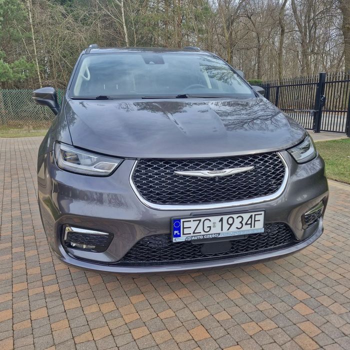 Chrysler Pacifica Super stan , 4x4, nowe opony zimowe