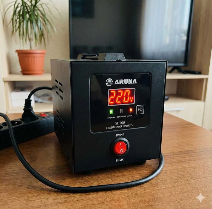 Стабилизатор напряжения для котла, Х/Д, ТВ 1000 ВА (600Вт) ARUNA SD100