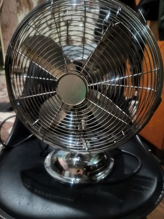 Продаю вінтажний вентилятор