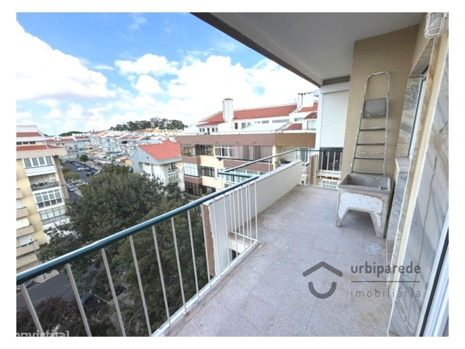 Apartamento T2 remodelado, Figueirinha Oeiras.