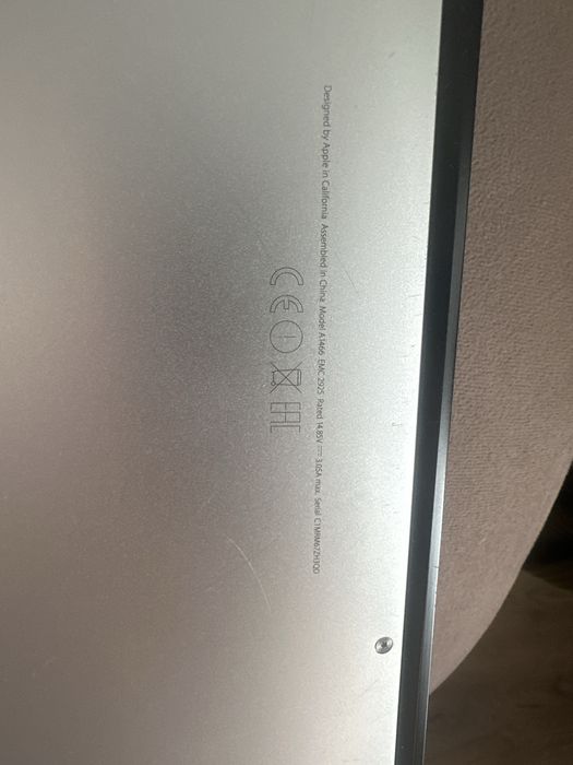 MacBook Air 13” (Model A1466)