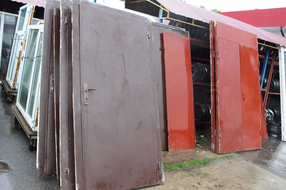 Двери металлические входные бронированные б/у