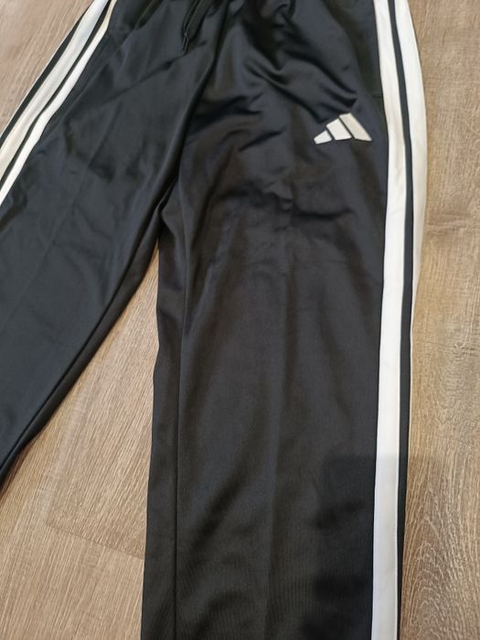 Спортивні штани джогери від Adidas