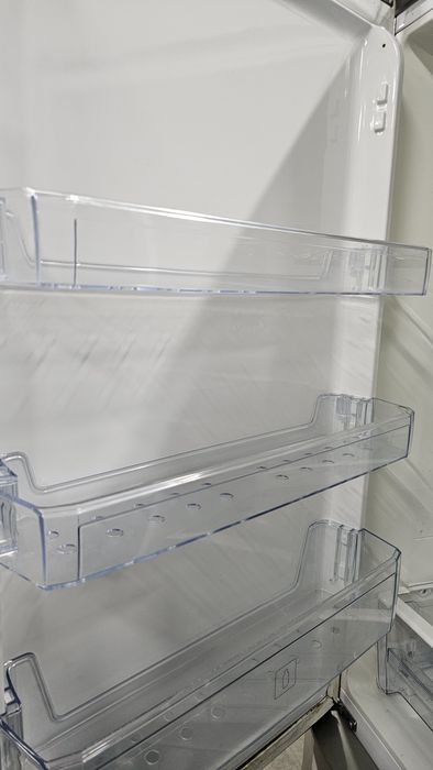 Frigorífico BEKO CN232220X Combinado