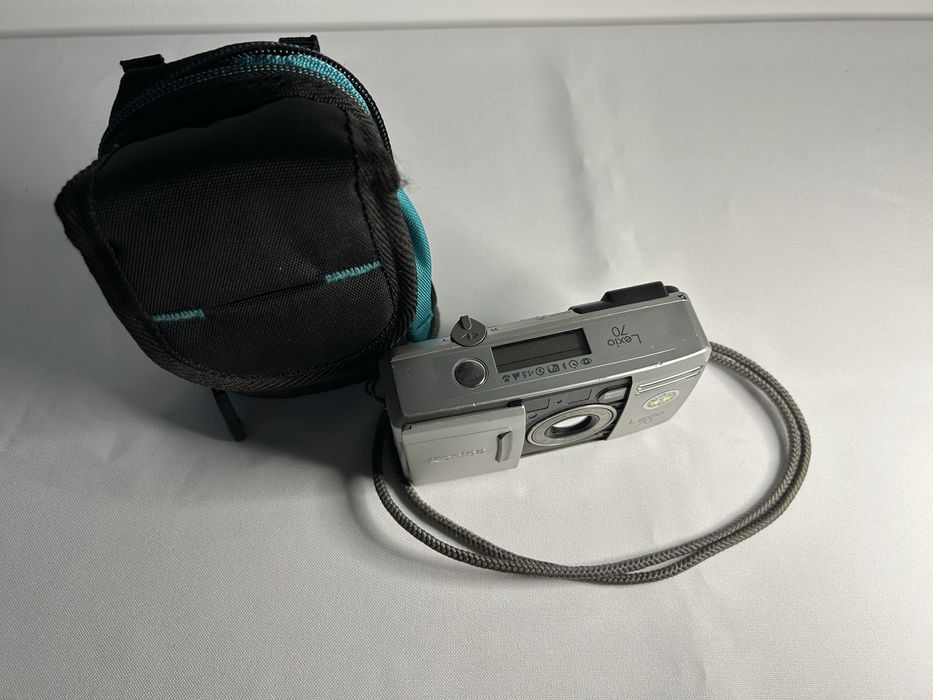 Фотоапарат Konica