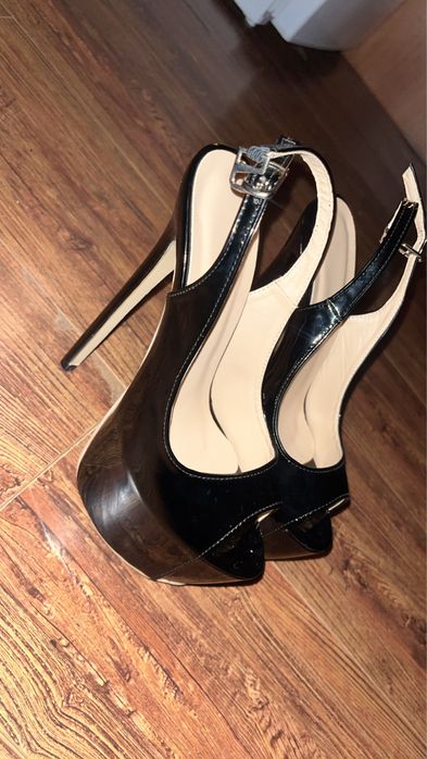 Каблуки на высокой платформе 37р