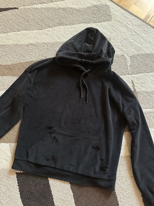 Костюм велюровий чорного кольору,розміру S,за усіма замірами у лс