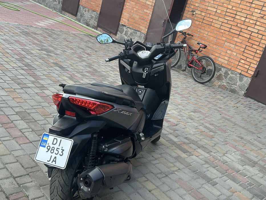 Продам Yamaha X-Max 400
