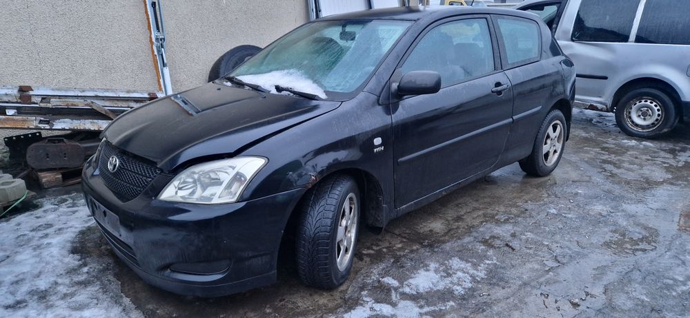 Części Toyota Corolla E12 1.4 VVTI Silnik Drzwi Maska Lampa Skrzynia