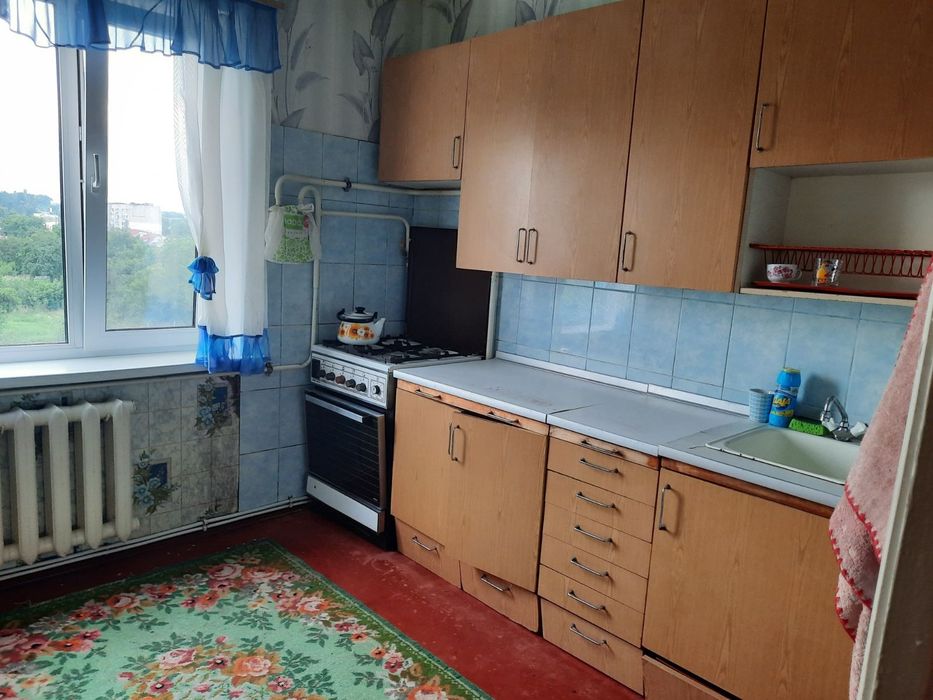 Продаж 4х кімнатної квартири.