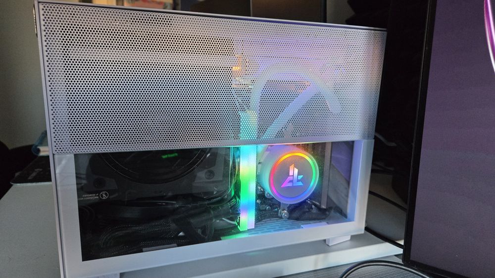 Mini PC Gaming ITX Ryzen 5 8500G + 2070 Super + 16Gb DDR5! + 512Gb Nvme + RGBs
