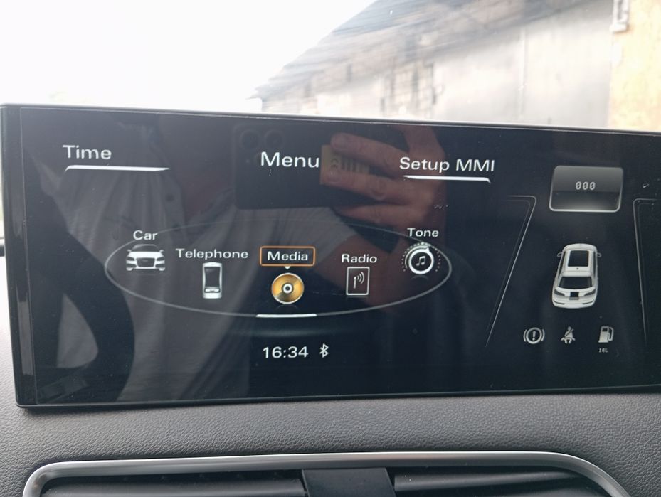 Продам AUDI Q3 quattro