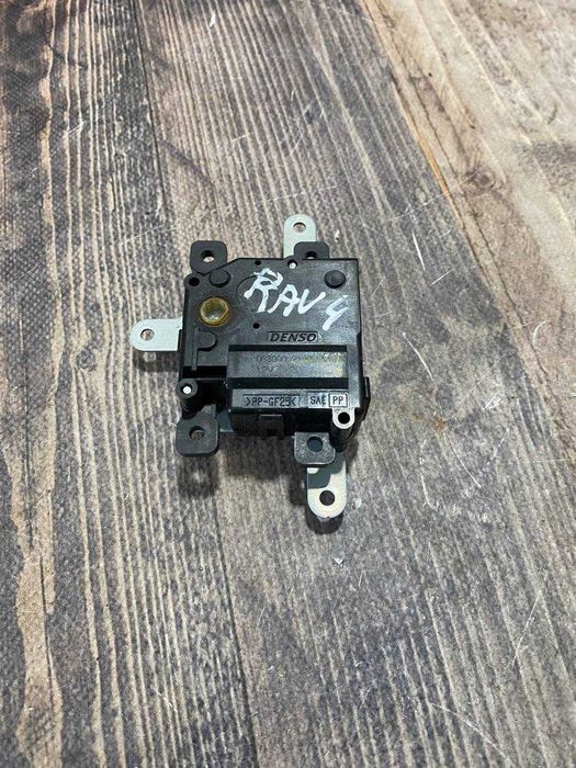 Моторчик сервопривід заслінки пічки Toyota RAV4 XA40 2013-2018 638002160 / 638002160PLS