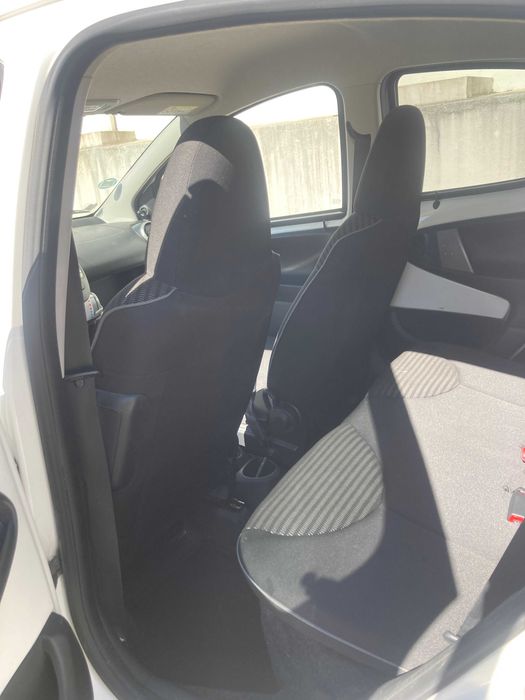 Peugeot 107 Automático 2014 – 5 portas – Gasolina – Manutenção completa