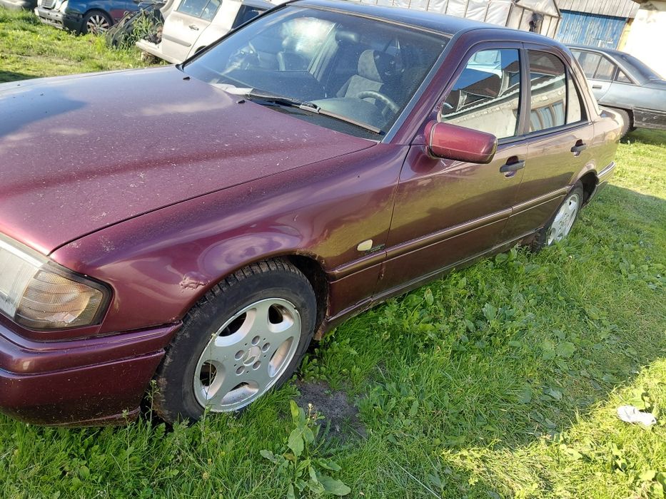 Мерседес w202  дизель 2,2