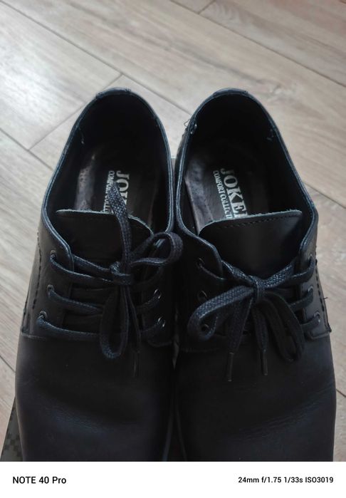 Buty eleganckie męskie/ chłopięce 40