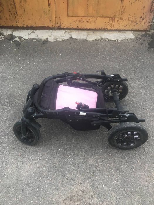 Дитяча коляска