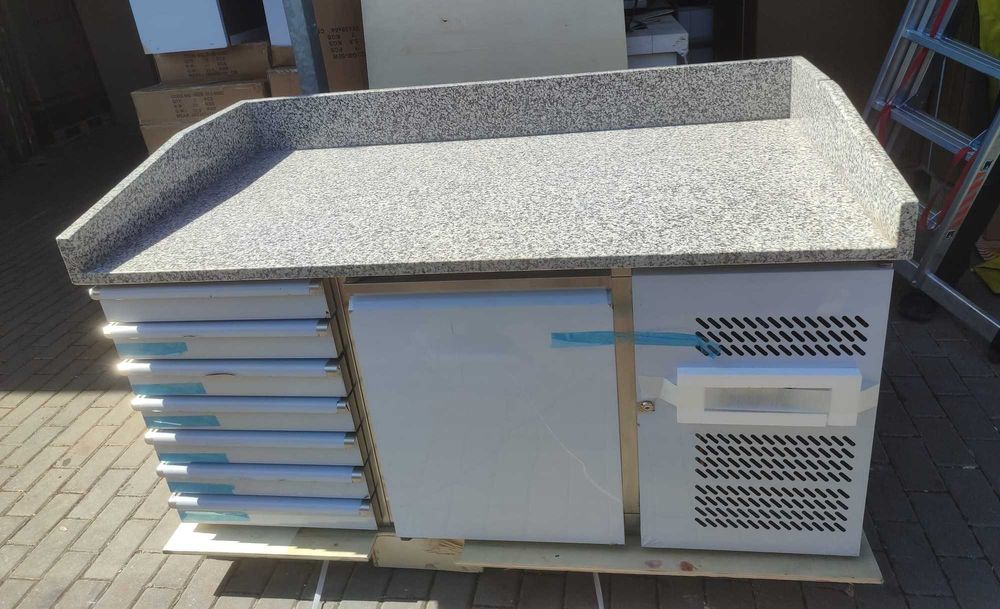 Bancada Refrigerada de Preparação c/ Tampo em Granito - NOVA