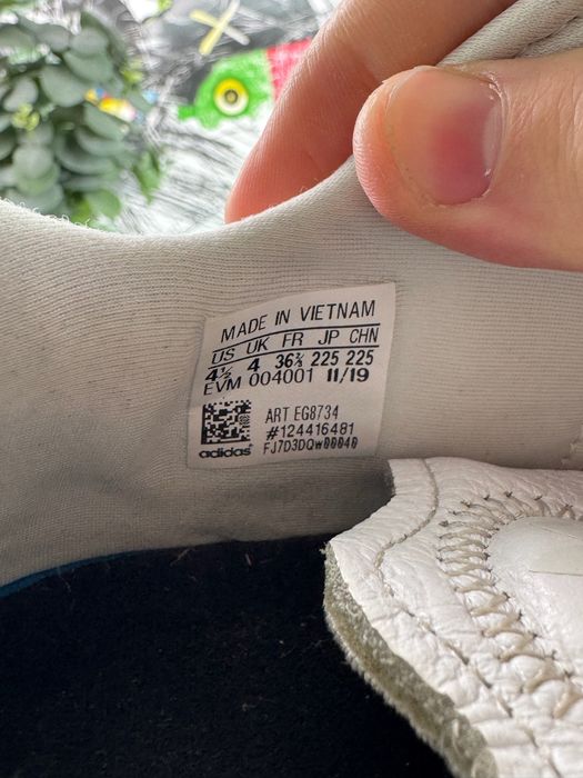 Кросівки Adidas Ozweego 36.5 розмір Е10173