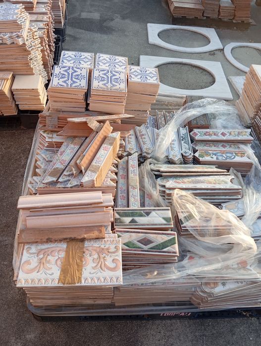 Azulejo, barras , rodapé,etc