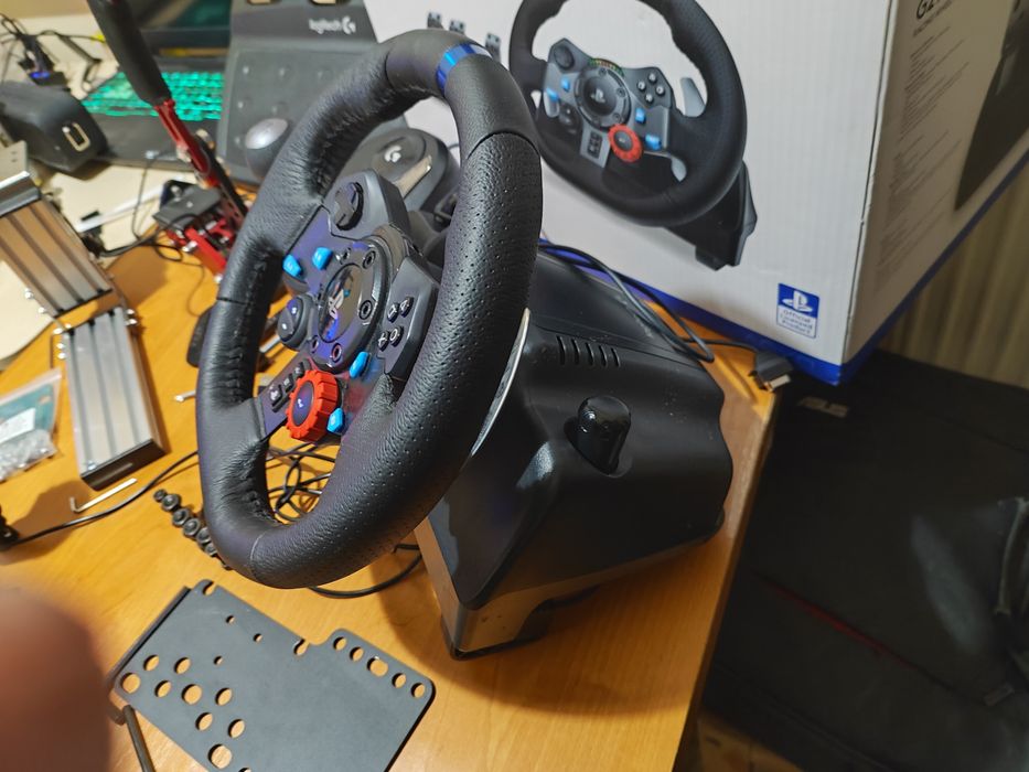 Руль + педалі Logitech G29