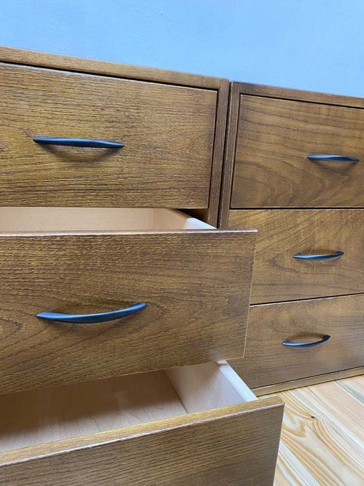 Тумбочка приліжкова з масиву