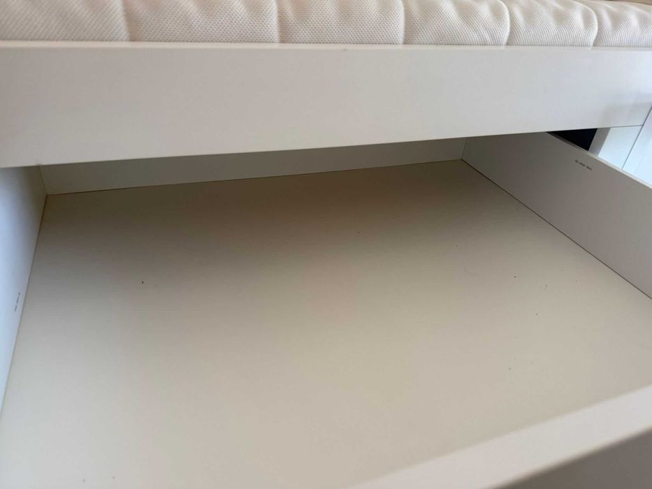 Cama IKEA Branca com 02 Gavetões + Colchão