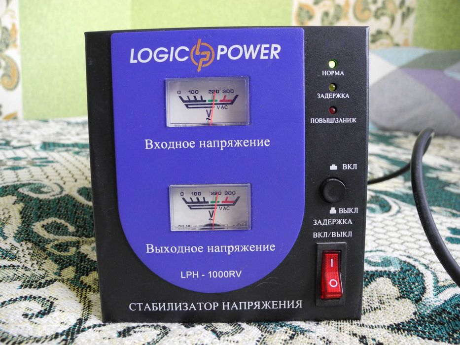 Cтабілізатор напруги logic power lpt 1000 вт.