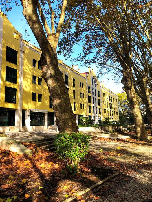 O seu negócio num espaço já pronto Terraços do Marachão ·Trespasse Espaço Comercial – Leiria Centro – 30.000€ – Renda 450€/mês
