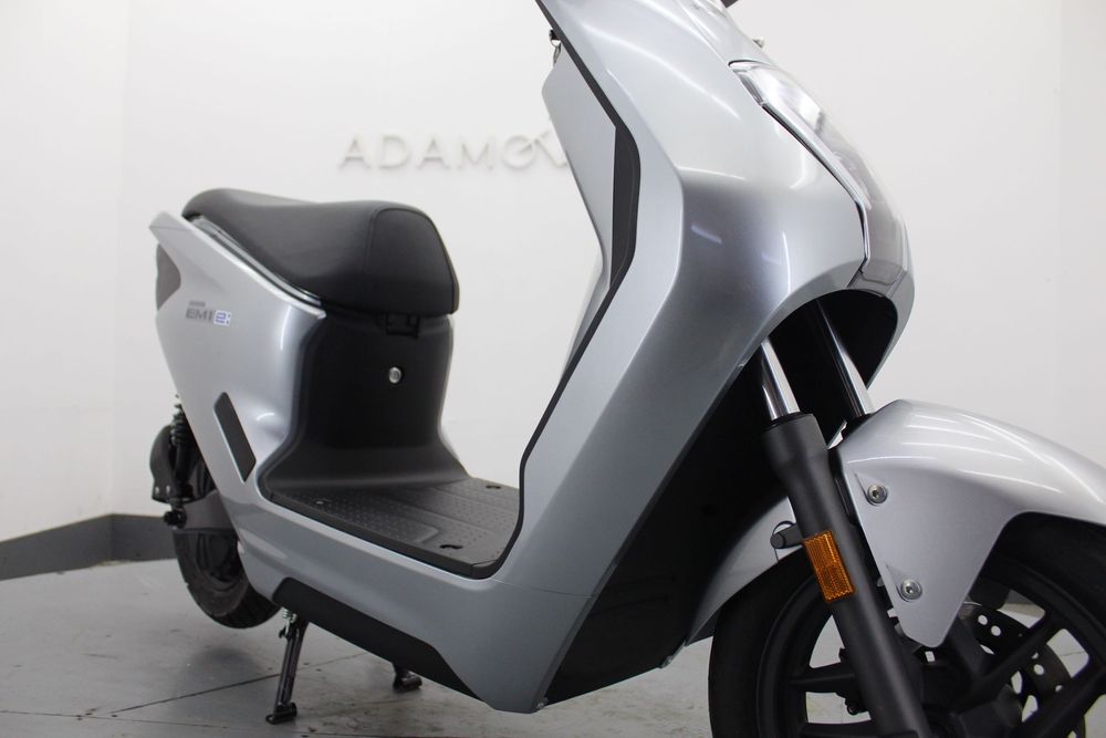 Honda EM-1e електроскутер
