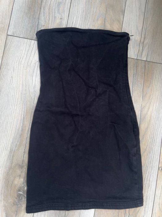 czarna dopasowana sukienka mini XS
