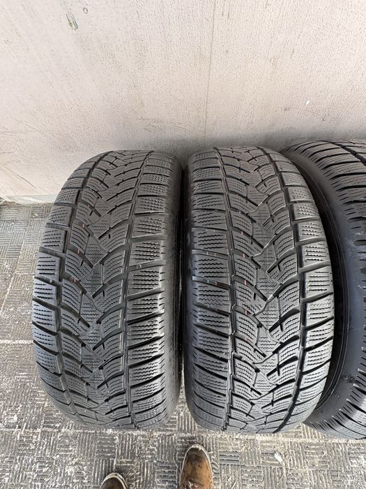 2x opony zimowe 215/65 r17 dunlop