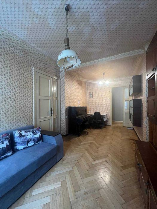 Продам 3 к кв Центр проспект Независимости Сталинка 71 кв м 4 этаж ЭКС