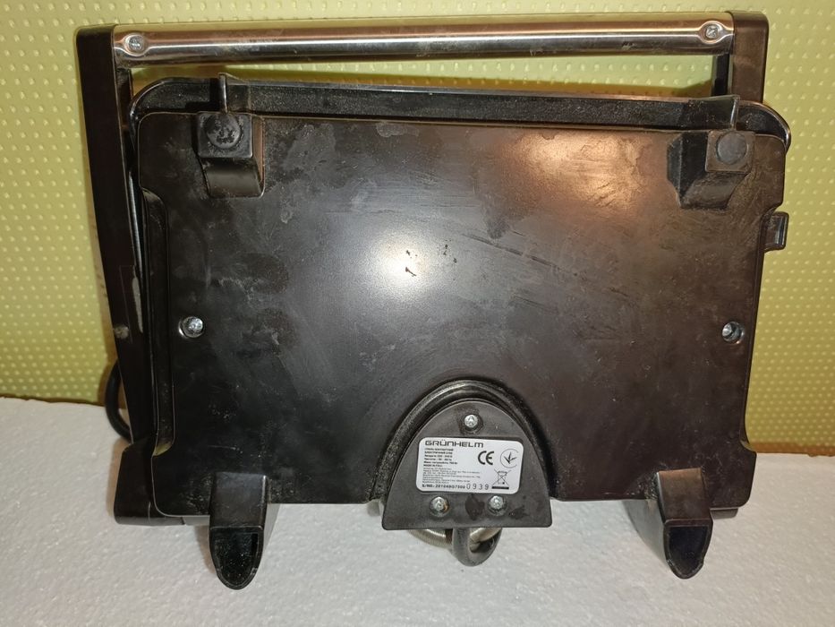Гриль Grunhelm G750