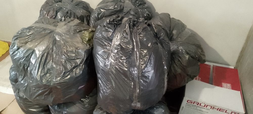 Продам секонд -хен 1 мішок 750грн якщо від 2 мішків то по 700.В одном мішку приблизно 25-30 речей 'Мікс'