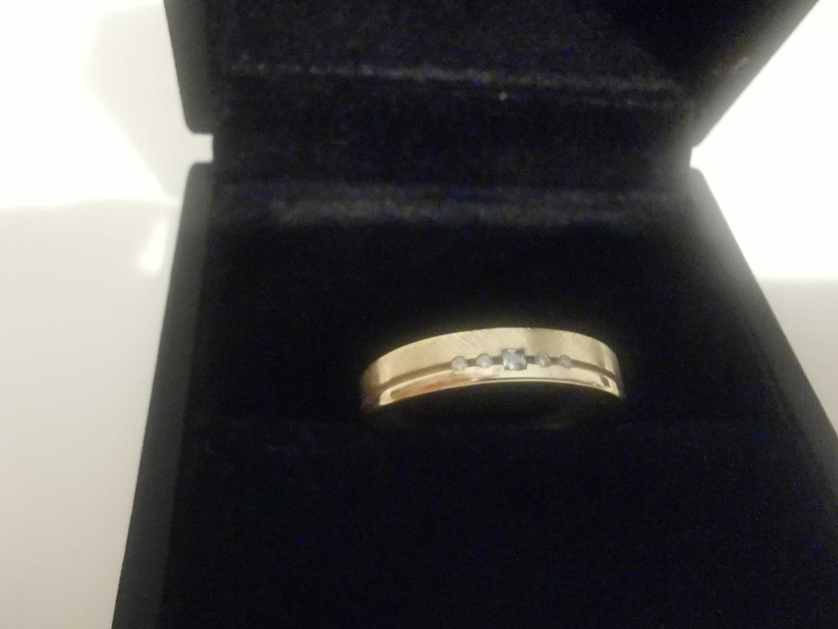 Anel ouro com gemas zirconia - Glamira com certificado
