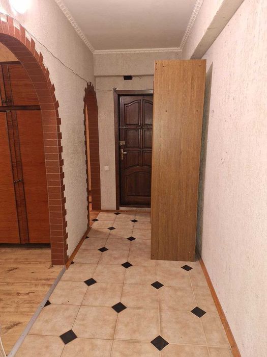 Продам 3 кімнатну квартиру по вул. Соборності (Доценка).єВідновлення.